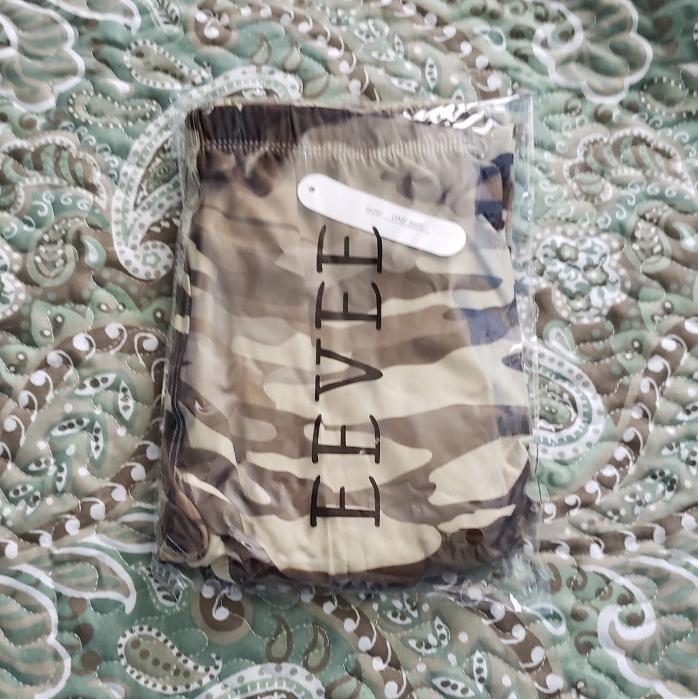 💜💜Camouflage Leggings - Picture 7 of 7